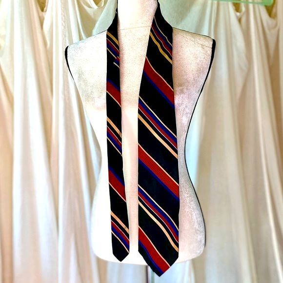 Vintage Yves St. Laurent Silk Tie - Picture 2 of 3